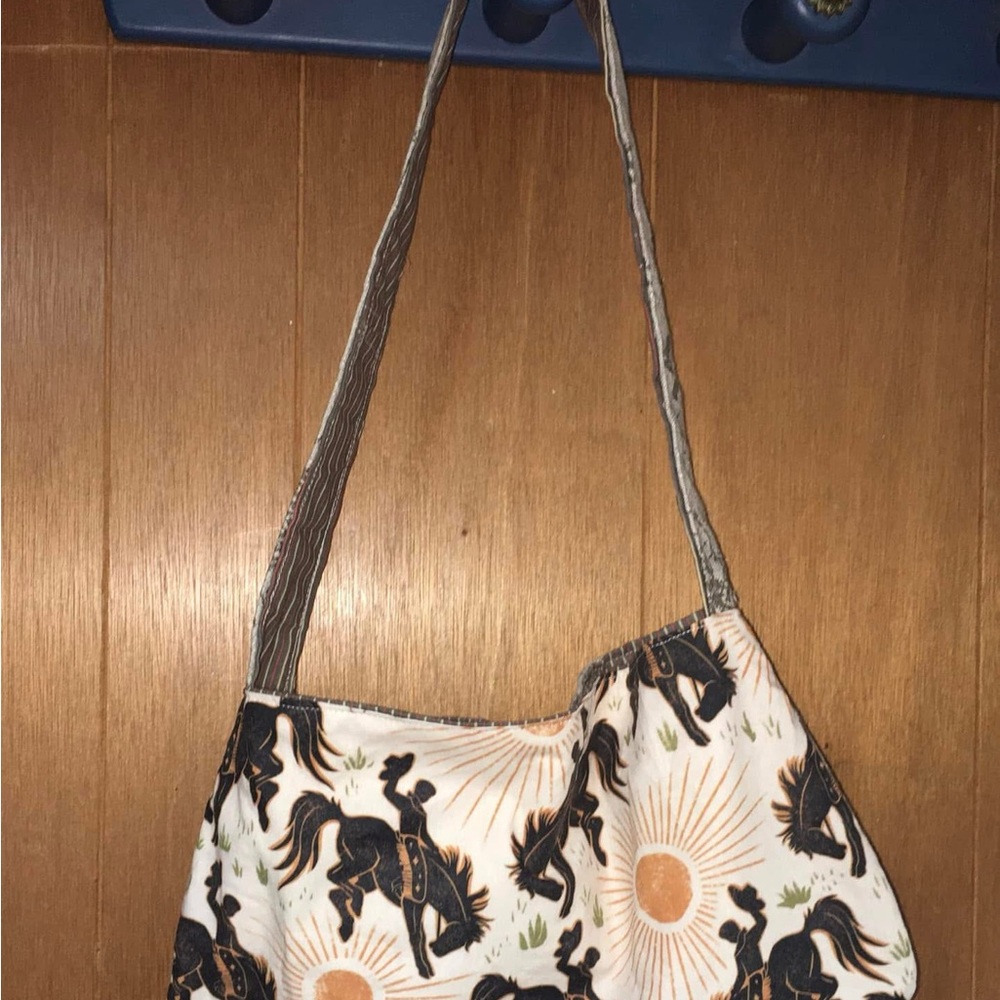 Stylish Cream and Black Tote Western Bag